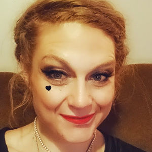 Meet your Posher, Cassandra